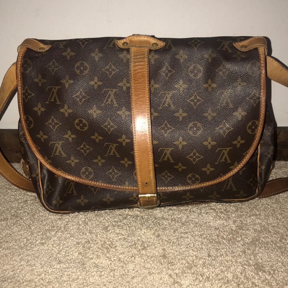 Authentic Vintage Louis Vuitton crossbody bag